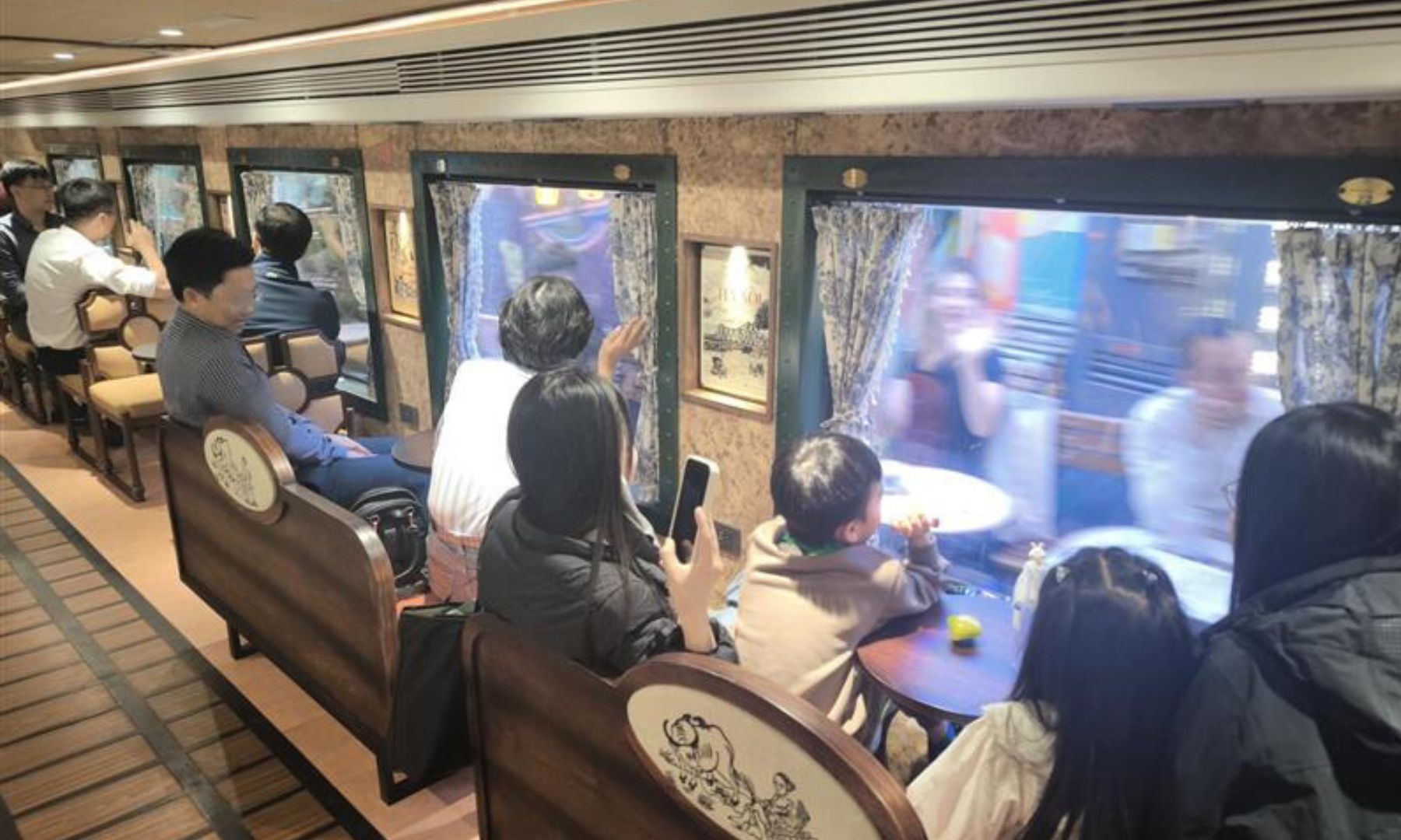 もう一度「トレインストリート」へ！